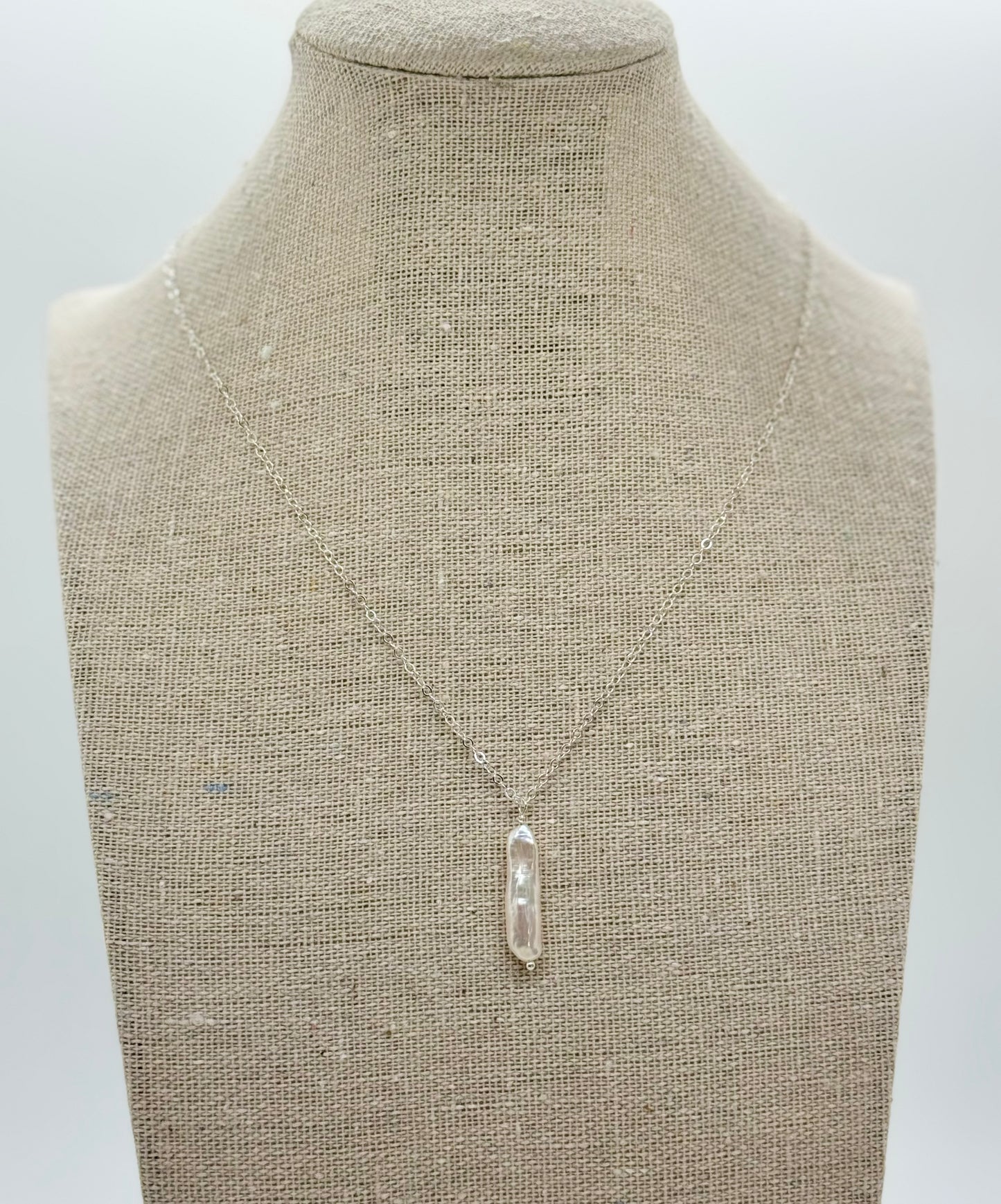 Ellie Vertical Biwa Pearl Necklace