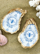Load image into Gallery viewer, Vintage Bee Oyster Trinket Dish
