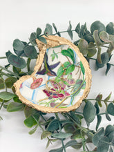 Load image into Gallery viewer, Hummingbird Oyster Trinket Dish
