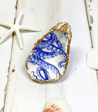 Load image into Gallery viewer, Octopus Tentacles Oyster Trinket Dish
